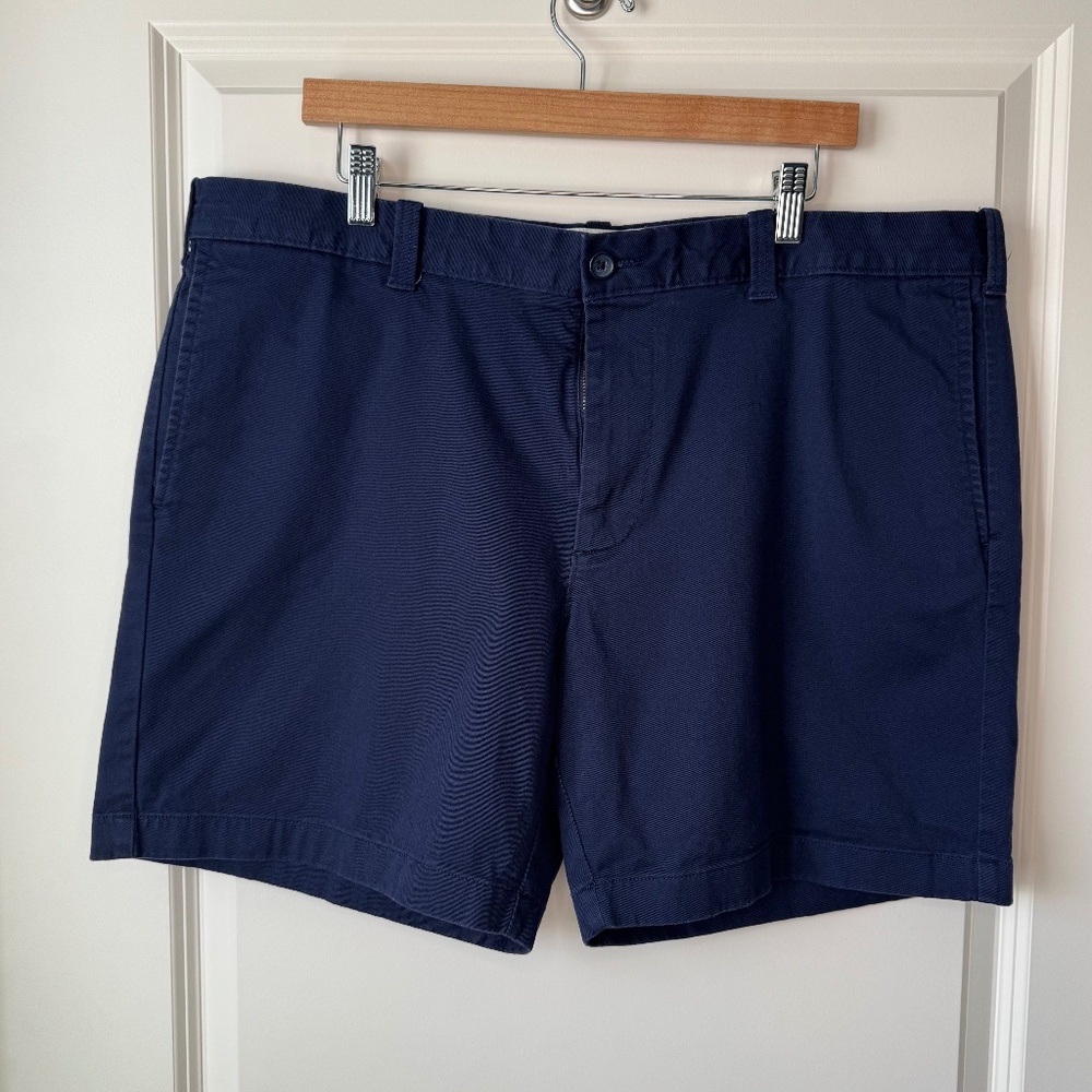 J. Crew - Men's  7" flex chino short - Size 40